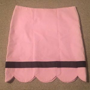 Like new Molly B fine whale corduroy skirt with black grosgrain bow. Size 6